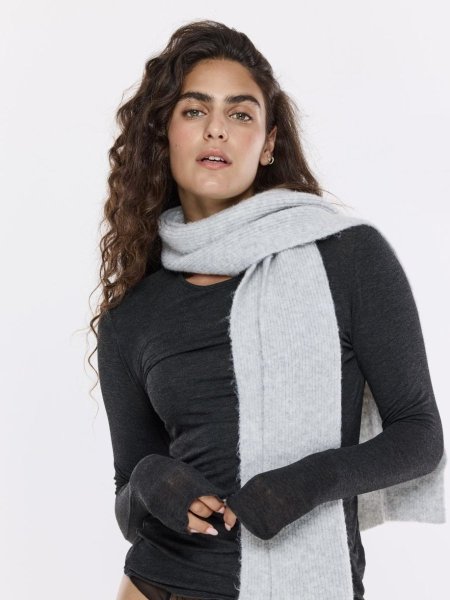 צעיף סרוג intima